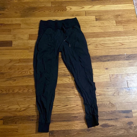 Lululemon joggers - Picture 1 of 3